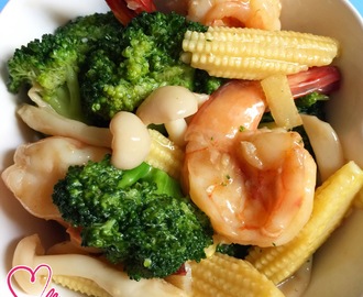 Stir Fry Broccoli & Prawns In Abalone Sauce 鲍鱼汁炒虾球西兰花