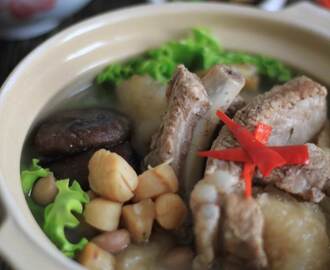 Recipe: Chinese pork ribs stew with fish maw, mushroom, and dried scallops