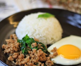 Recipe: Stir Fried Minced Pork with Thai Basil (Pad Horapa Moo)