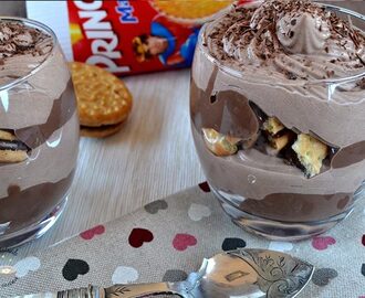 Copas de natillas de chocolate y galletas Príncipe Maxichoc (Receta fácil)