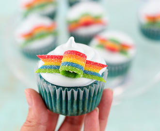 Cute Rainbow Cupcakes To Make You Smile