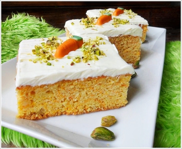 Carrot Cake mit Frischkäse-Topping (GF & Low Carb)