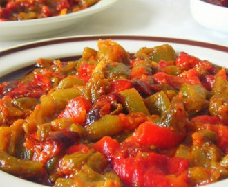 Recette : Salade marocaine aux poivrons et tomates