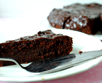 Wilgotne ciasto czekoladowe (bezglutenowe)