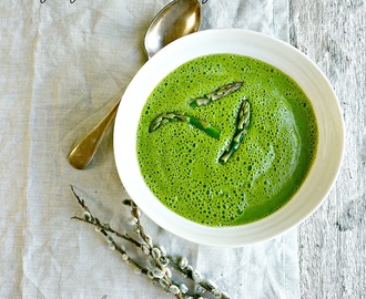 Spring Vegetable Green Curry Soup (Raw)