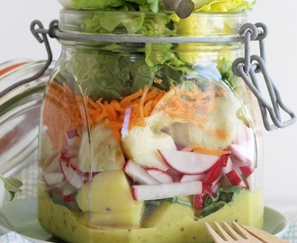 Lunch to go: Frühlingssalat mit Kartoffel, Ei, Kresse und Curry-Senf-Dressing [Degustabox März]