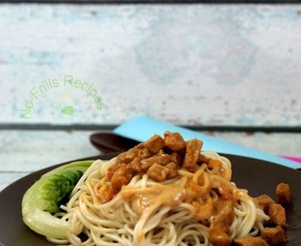 Noodles with peanut butter sauce  ~  花生酱面条