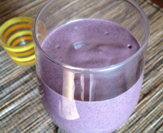 Back from my travels plus Berry Protein and Poppy Seed Smoothie!