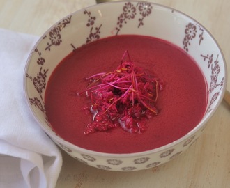 Rote Rüben-Kokos-Suppe