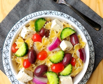 Salada de macarrão a grega