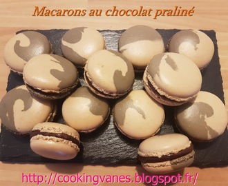 Macarons au chocolat noir praliné
