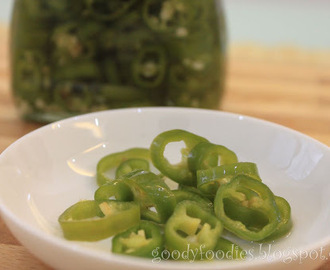 Recipe: Homemade Asian Pickled Green Chillies