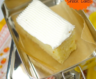 Delicious Lemon Snack Cakes + Giveaway