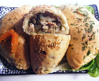 Chaussons au poulet بالدجاج  بورك Turnovers with chicken
