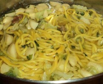 Lomi (Noodle Soup)