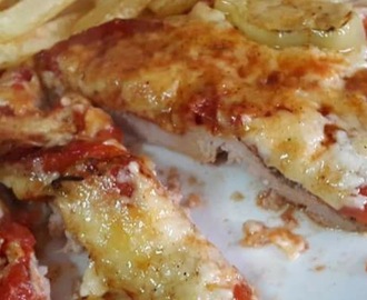 Χοιρινό σνίτσελ-πίτσα στο φούρνο!