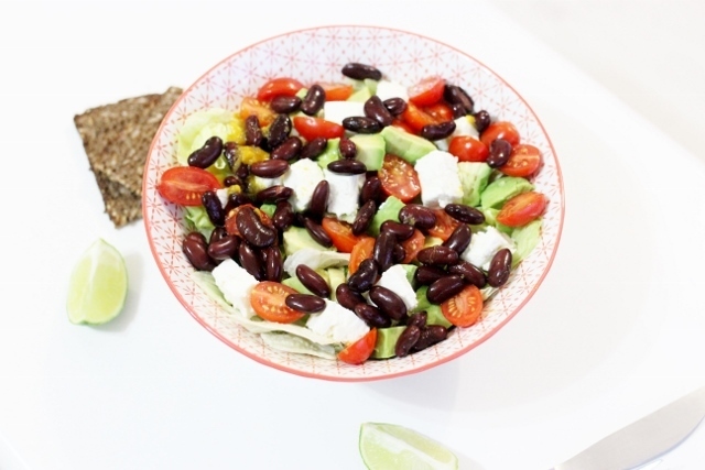 Salade mexicaine (haricots, avocat, tomate, feta)