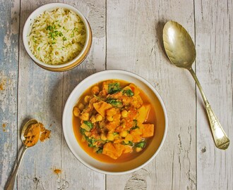 Sweet potato, chickpea and spinach curry