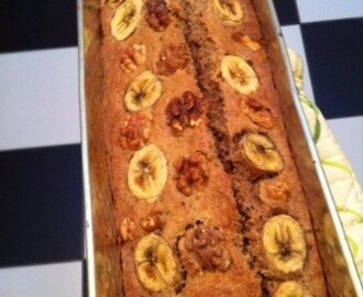 RECEPT: Vegan bananen-walnoten-dadelcake