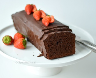 Dubbele Chocoladecake met chocoladeglazuur