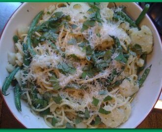 Spaghetti & Pesto with Potato & Green Beans Recipe - Cooking Italy 2