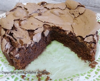 Gâteau meringué au chocolat et sa crème anglaise