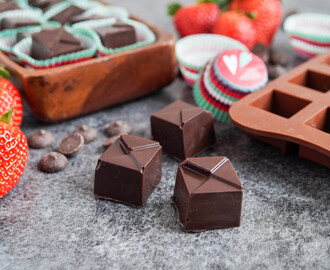 Strawberry Balsamic Chocolates and Valentine’s Day Round-Up