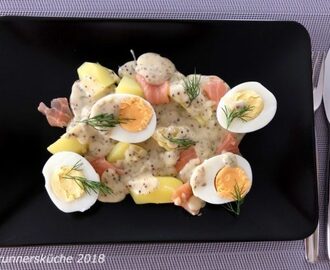 Gekochte Eier in Lachs-Senfsauce