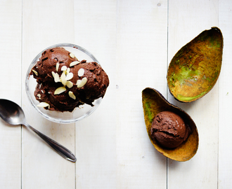 Lody czekoladowe z awokado (4 składniki)