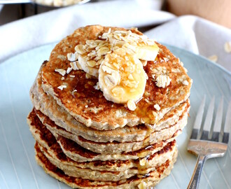 Pancakes express banane et flocons d’avoine (sans gluten, sans lactose)