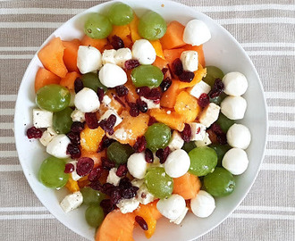 Salade, melon, nectarines et raisins blanc (Melon, nectarines and white grapes salad)