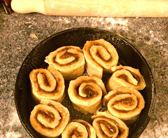 Cinnamon Bread Swirls With Vanilla Glaze Recipe UK