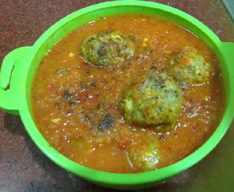 Palak Kofta recipe cooked in tomato gravy- Spinach Kofta curry recipe