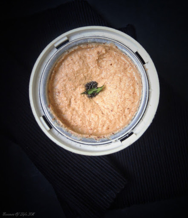 COCONUT CHUTNEY WITH DRY RED CHILLIES