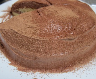 Recipe: Chocolate Mousse & Berry Cake