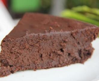 Chocolate Cake (No Flour)