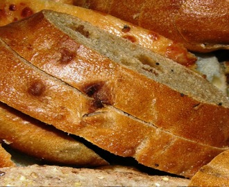 Receta de pan con chicharrones artesanal