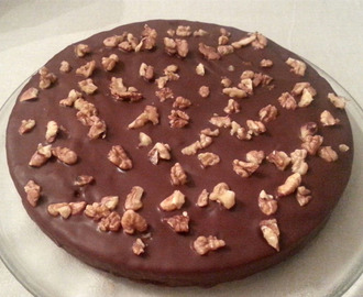 Gâteau moelleux au chocolat et noix