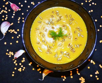 Zupa krem z czerwonej soczewicy i pieczonej papryki z prażonym słonecznikiem