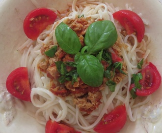 Spaghettis sans gluten  au thon, à la tomate et au basilic
