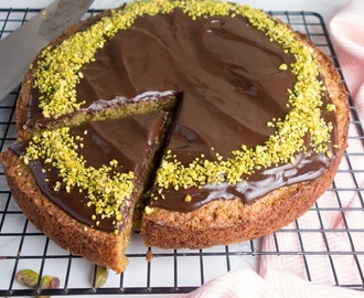 Chocolate Pistachio Sponge Cake
