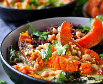Curry Verde Vegano con Verduras Invernales