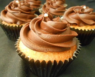 Cupcakes de naranja con ganache de chocolate negro