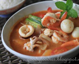 Recipe: Seafood tom yum with quail egg + WORLDFOODS Giveaway