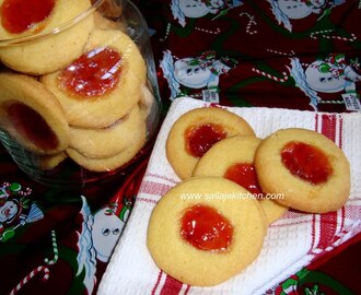 Eggless Jam Biscuits / Jam Biscuits / Jam-Filled Thumbprint Cookies / Eggless Custard Thumbprint Jam Cookies