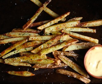 Baked Black Pepper, Rosemary Fries with Aioli