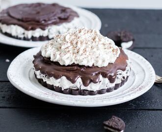 Oreo cookies & cream chocolate pie