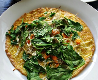 Enoki mushroom and spinach omelette