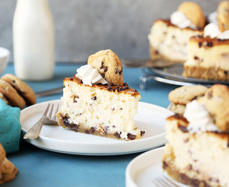 Cheers to the Weekend: Chocolate Chip Cookie Cheesecake