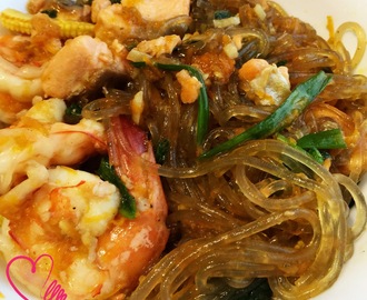 Korean Japchae With Seafood 韩式炒冬粉